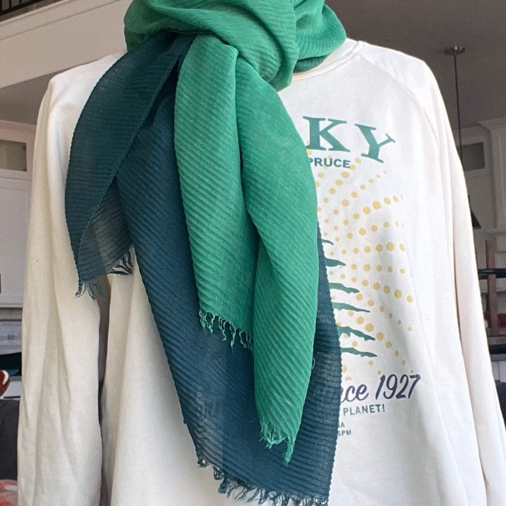 Scarf two tone